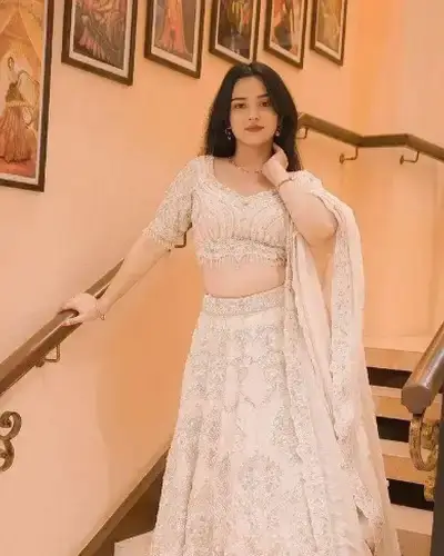 Escort Service In Ahmadnagar